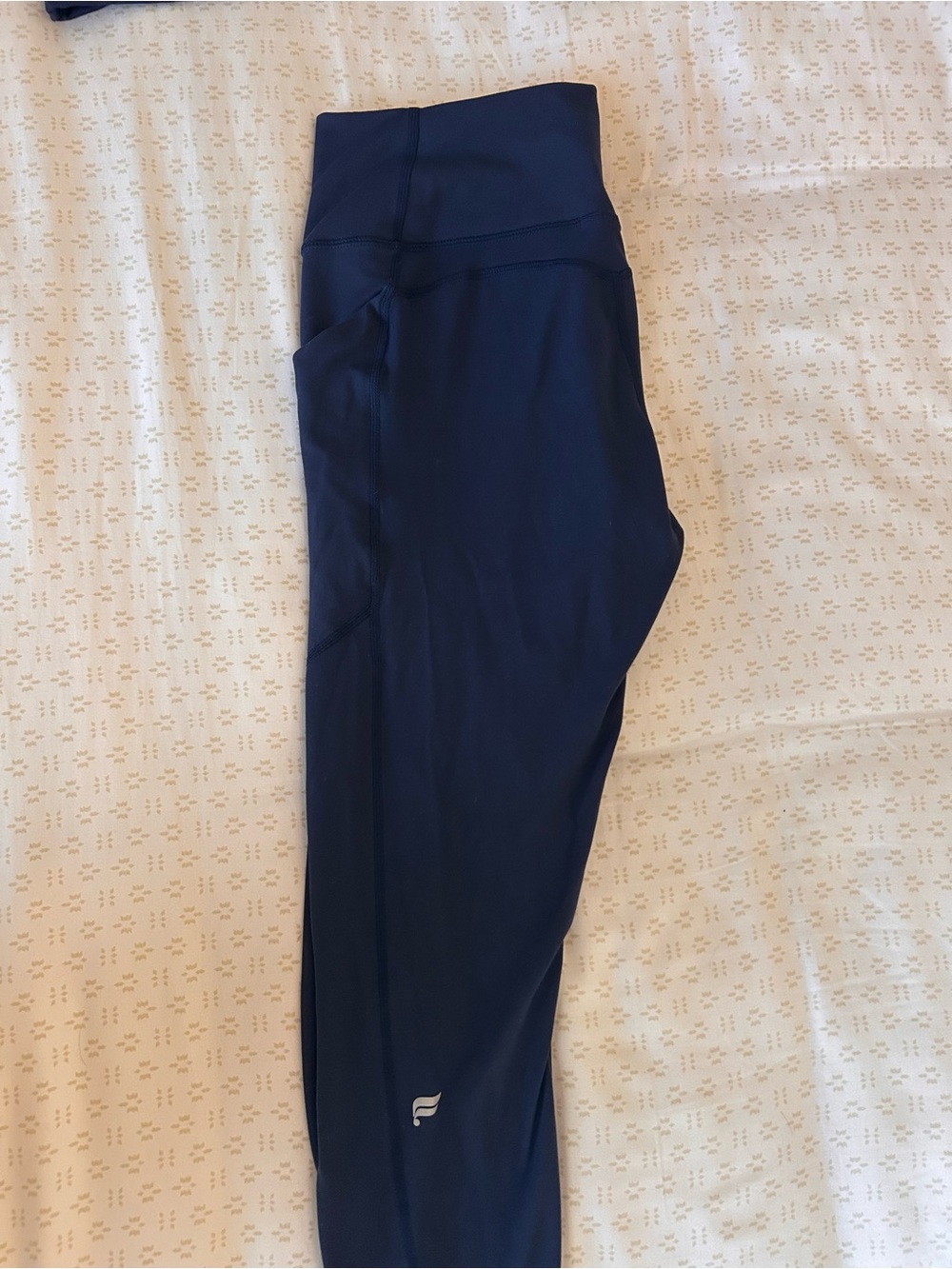 Fabletics Workout Set - Picture 6 of 6